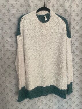 Wishlist Ivory and Teal Crewneck Sweater